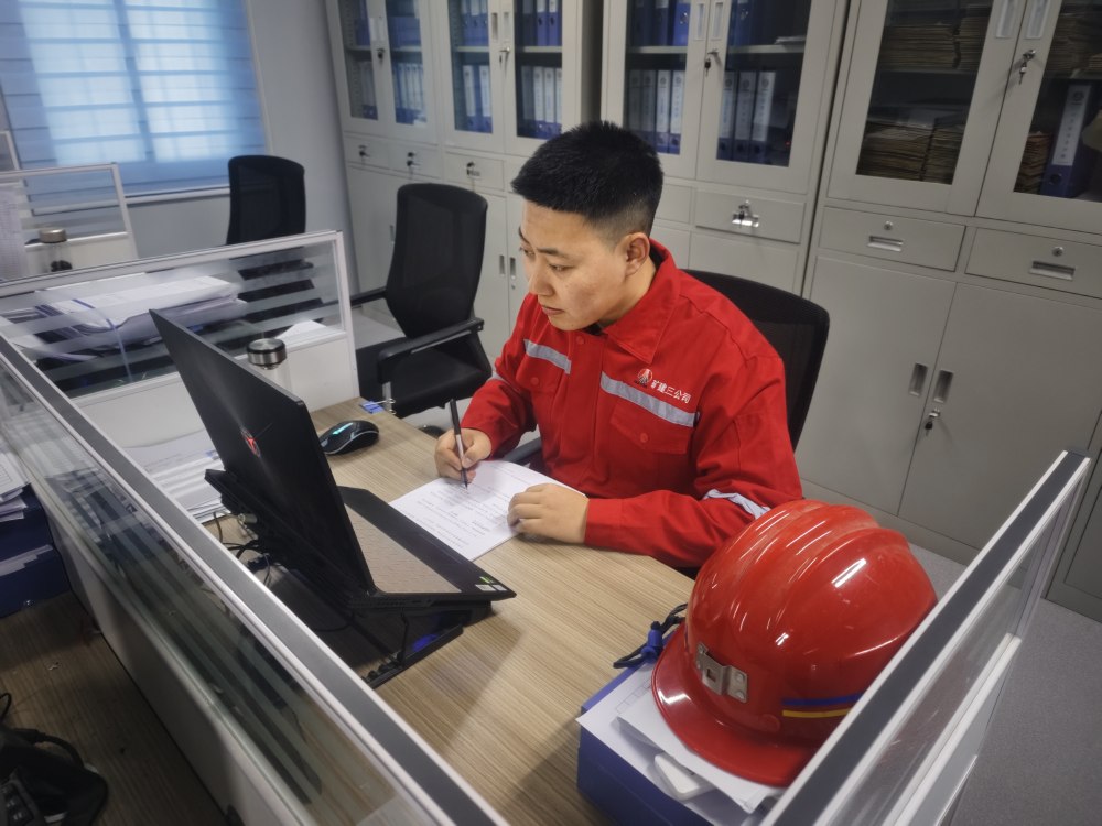 一名“礦建新兵”的成長(zhǎng)答卷
