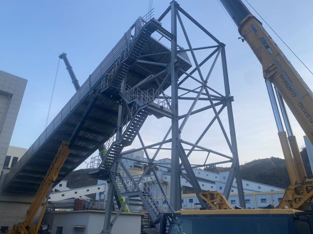 陜煤建設韓城分公司土建十一項目部：煤海筑廠忙節慶 攻堅奮進正當時