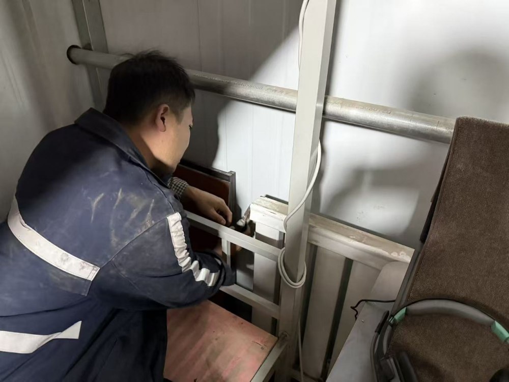 陜煤建設(shè)煤礦運(yùn)營服務(wù)分公司：小寒不寒，暖流涌動(dòng)