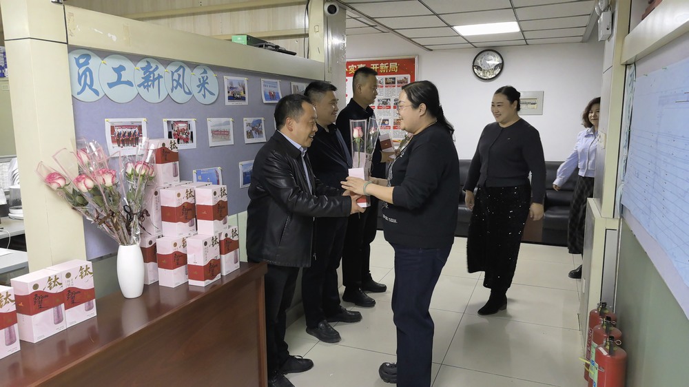 陜煤建設(shè)礦建二公司：情暖“三八”節(jié)  奮進(jìn)綻芳華